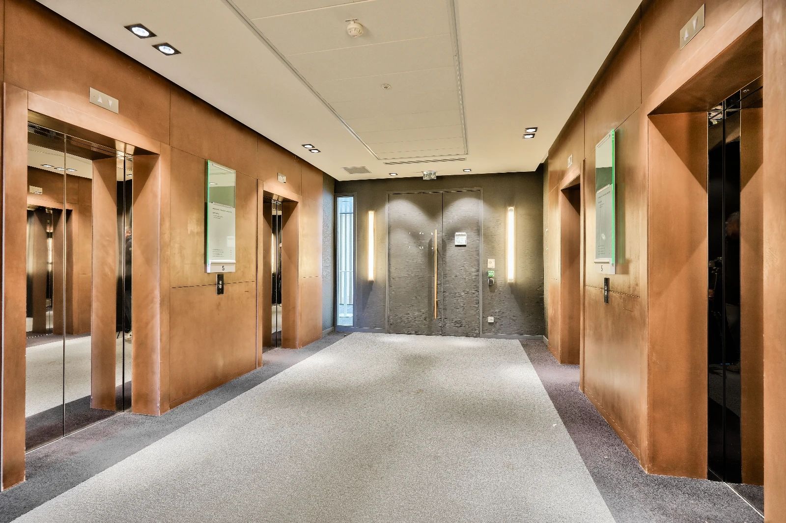 Coworking · 12 à 71 postes · boulevard Macdonald, Paris 19e — photo 3/13