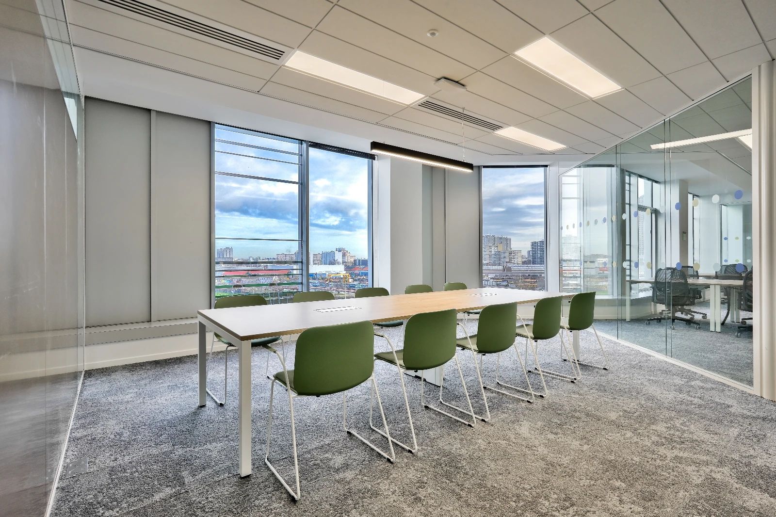 Coworking · 12 à 71 postes · boulevard Macdonald, Paris 19e — photo 4/13