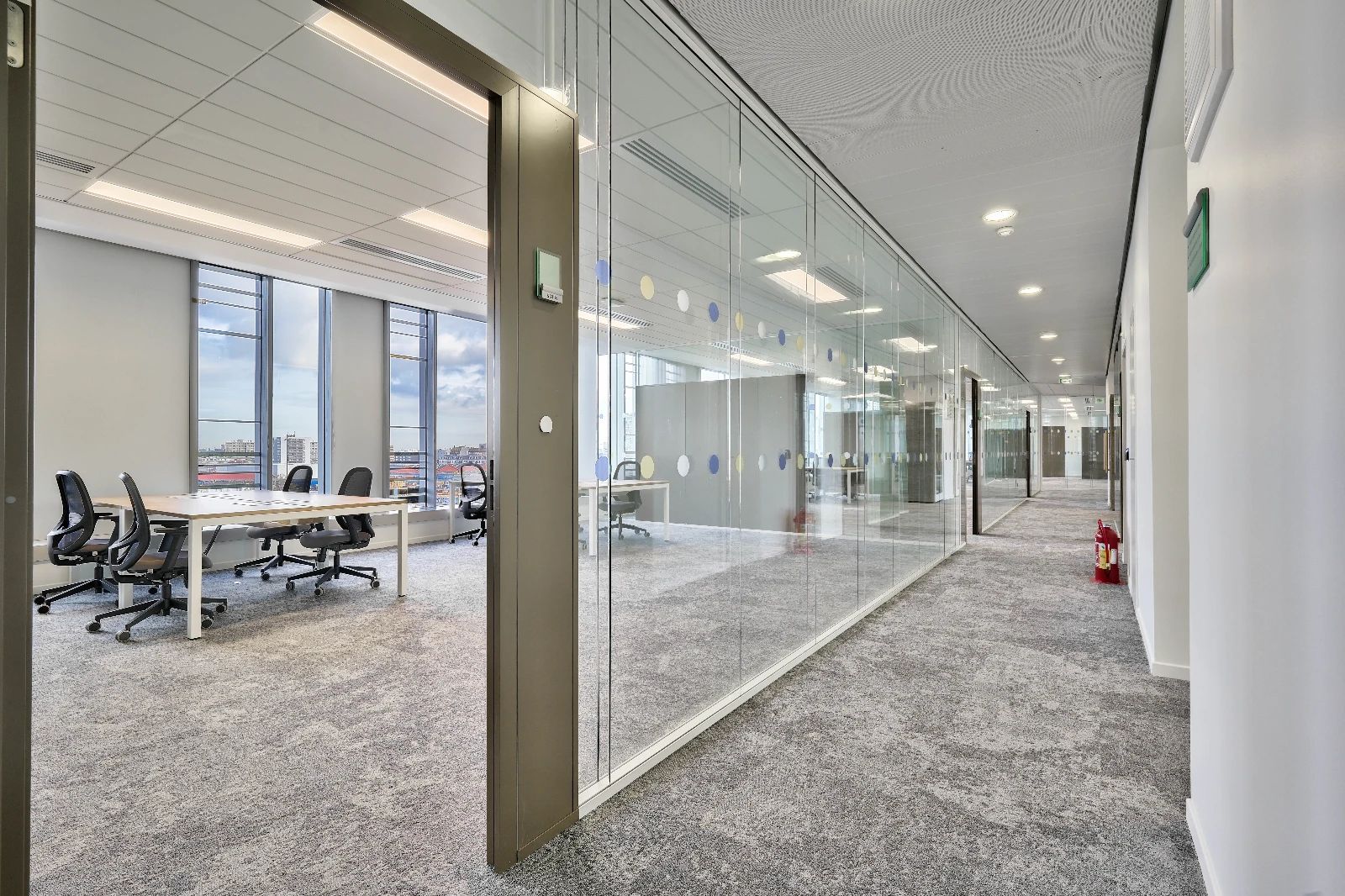 Coworking · 12 à 71 postes · boulevard Macdonald, Paris 19e — photo 8/13