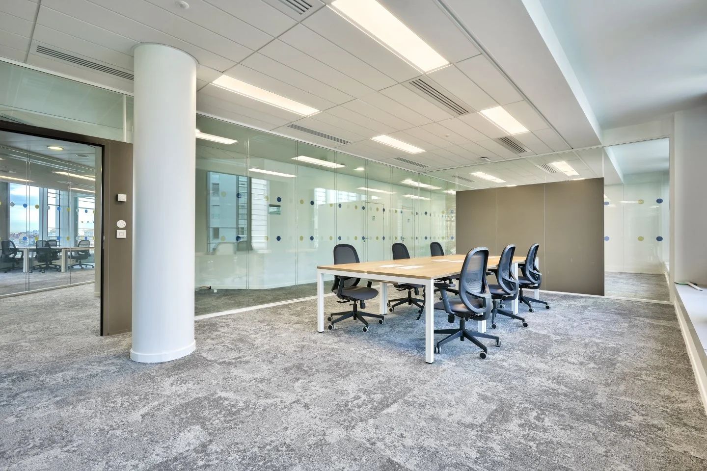 Coworking · 12 à 71 postes · boulevard Macdonald, Paris 19e — photo 9/13