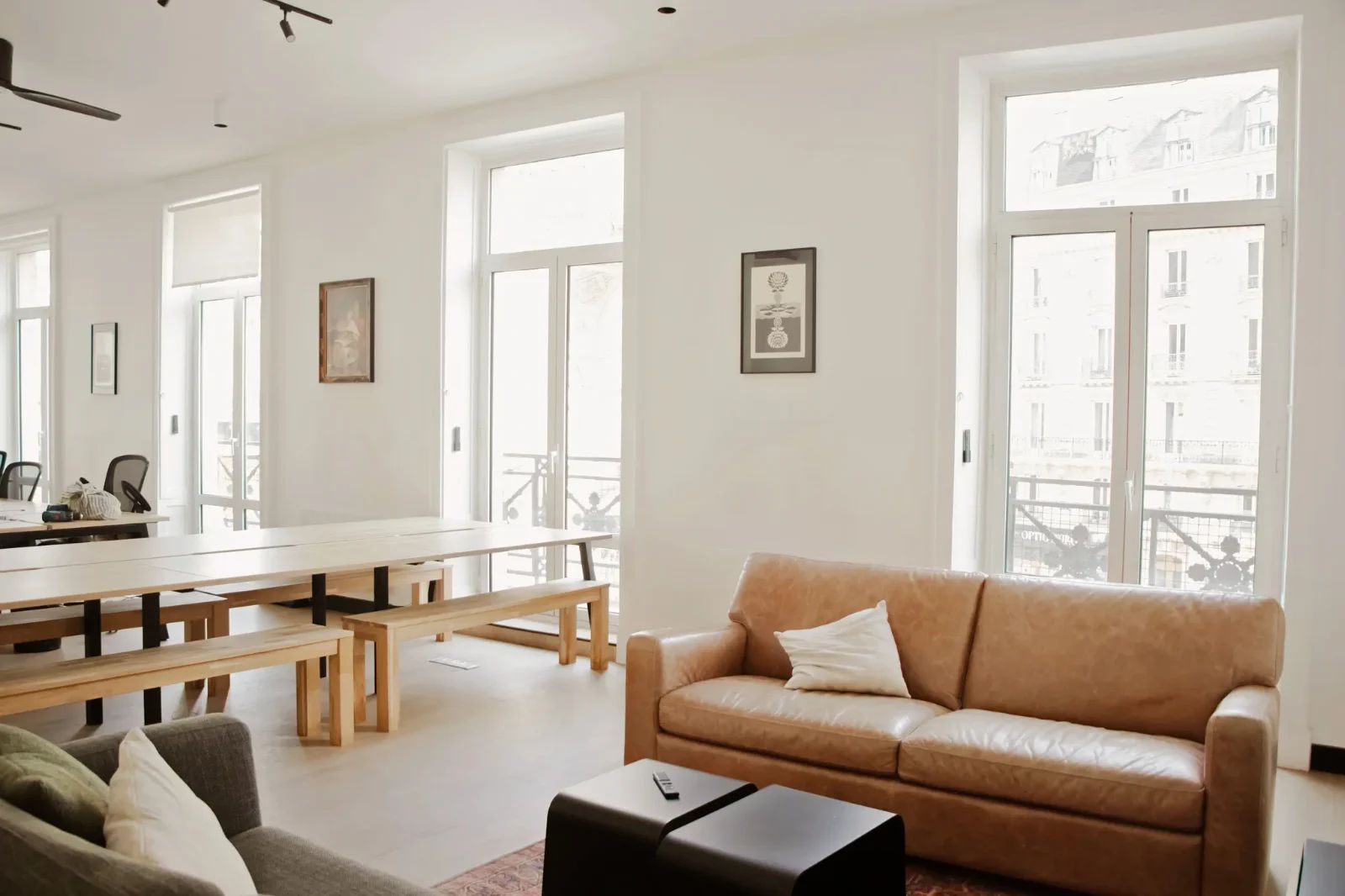 Bureau opéré · 1 à 18 postes · boulevard Saint-Denis, Paris 2e — photo 6/10