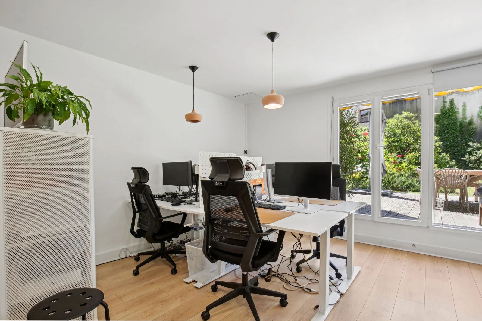Bureau opéré · 14 postes · avenue Achille Peretti, Neuilly-Sur-Seine — photo 2/11