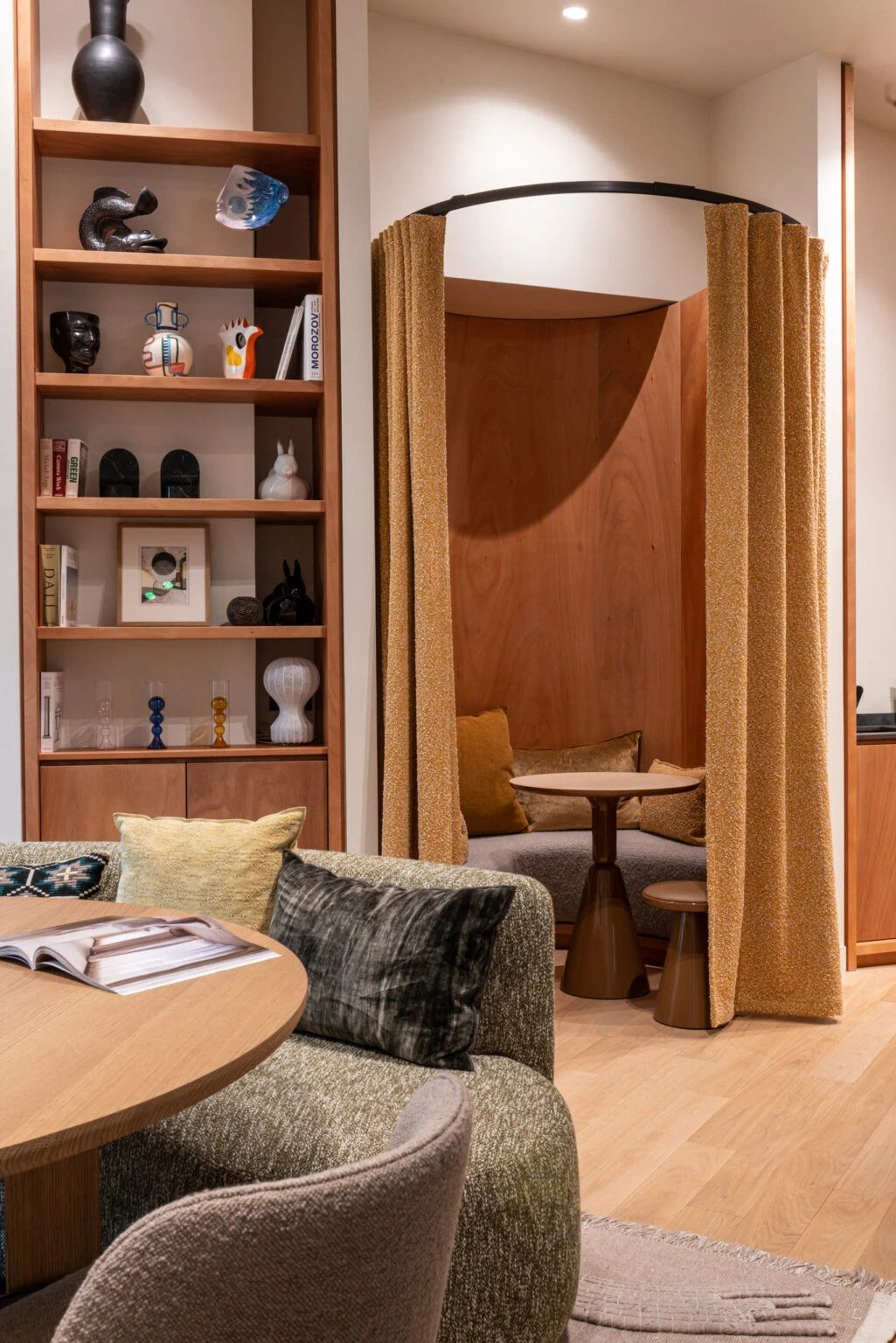 Bureau opéré · 30 à 34 postes · rue de Rennes, Paris 6e — photo 8/19