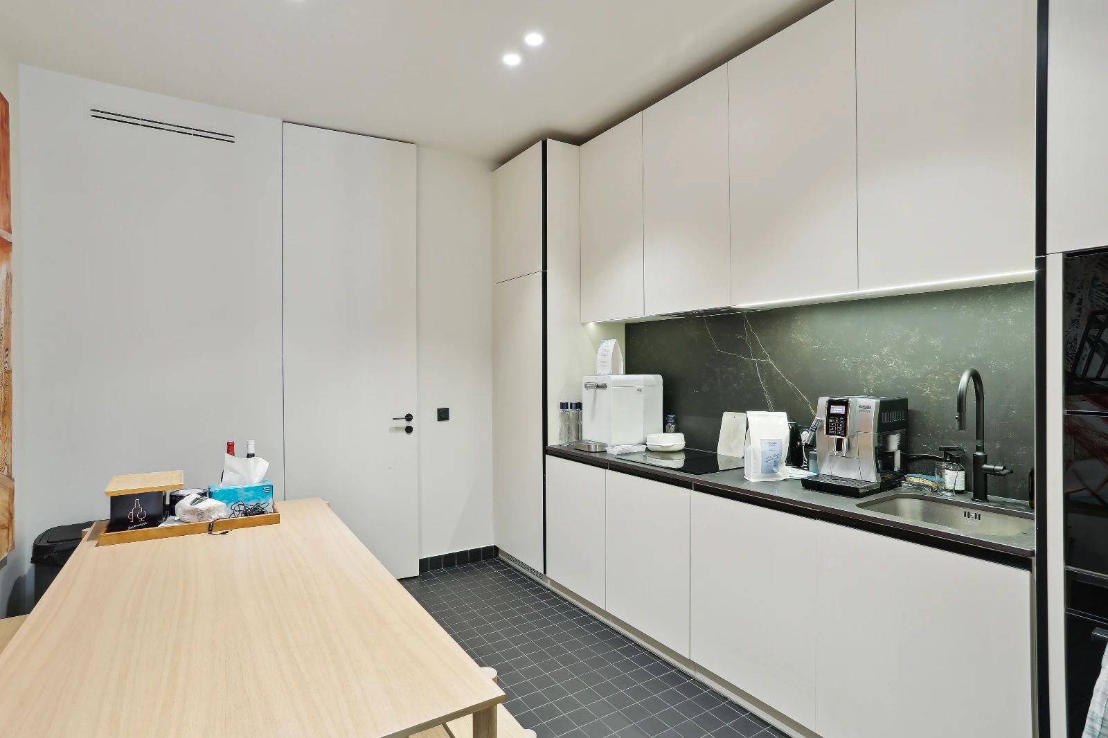 Bureau opéré · 30 à 34 postes · rue de Rennes, Paris 6e — photo 12/19