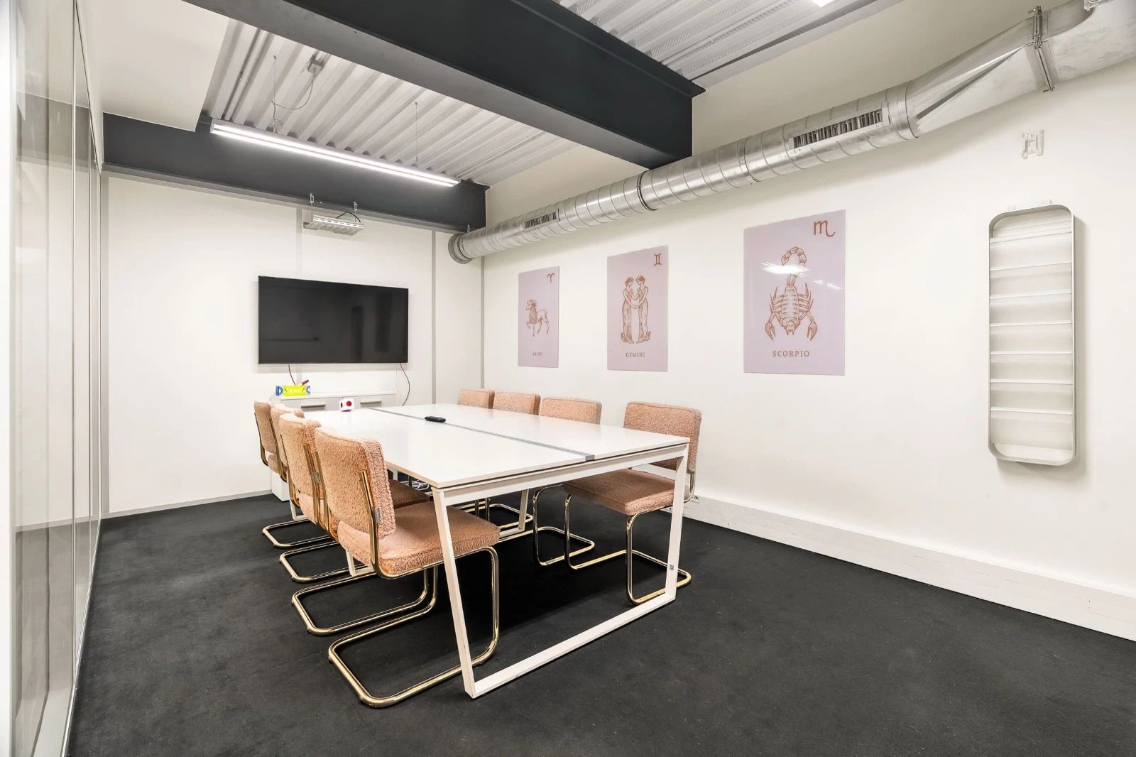 Bureau opéré · 98 postes · boulevard de Strasbourg, Paris 10e — photo 2/21