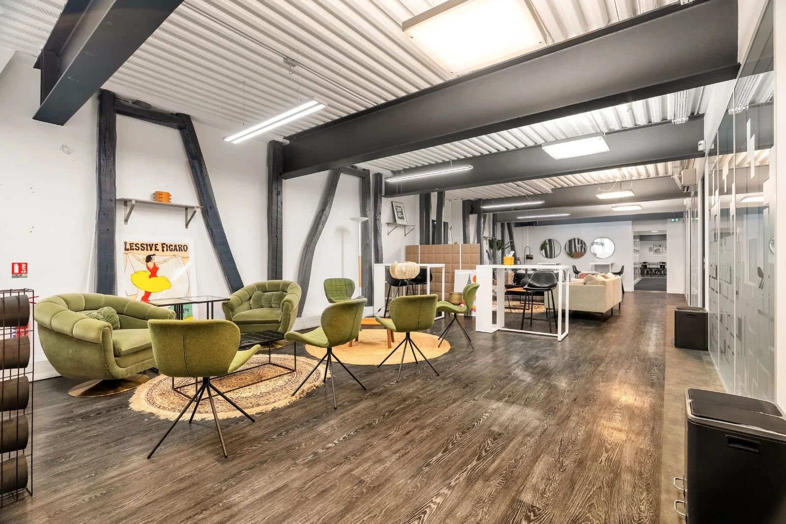 Bureau opéré · 98 postes · boulevard de Strasbourg, Paris 10e — photo 4/21