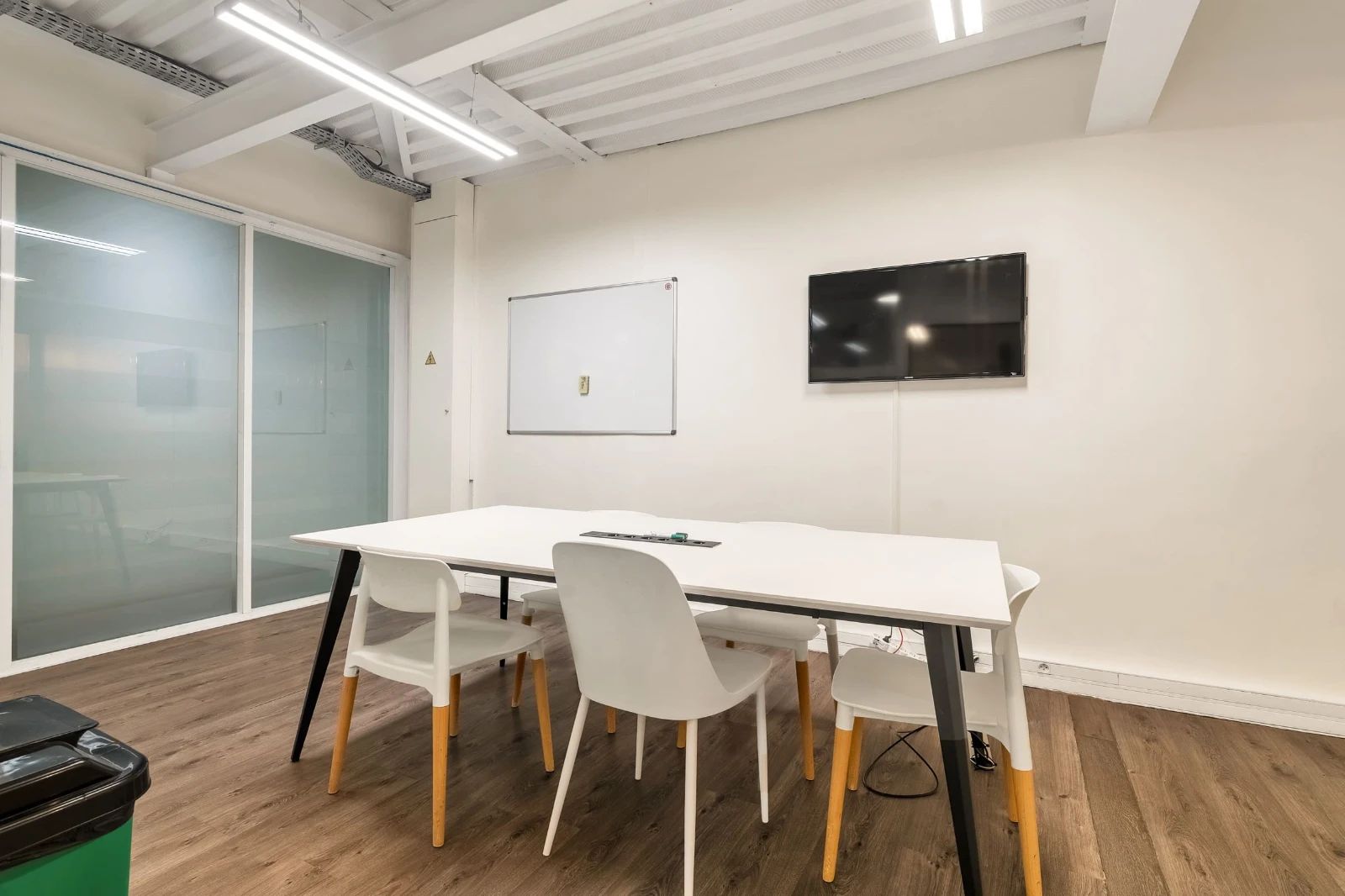 Bureau opéré · 98 postes · boulevard de Strasbourg, Paris 10e — photo 13/21