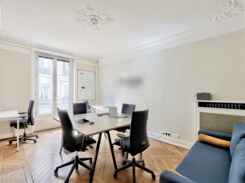 Bureau opéré · 12 à 15 postes · rue d'Hauteville, Paris 10e — photo 2/5