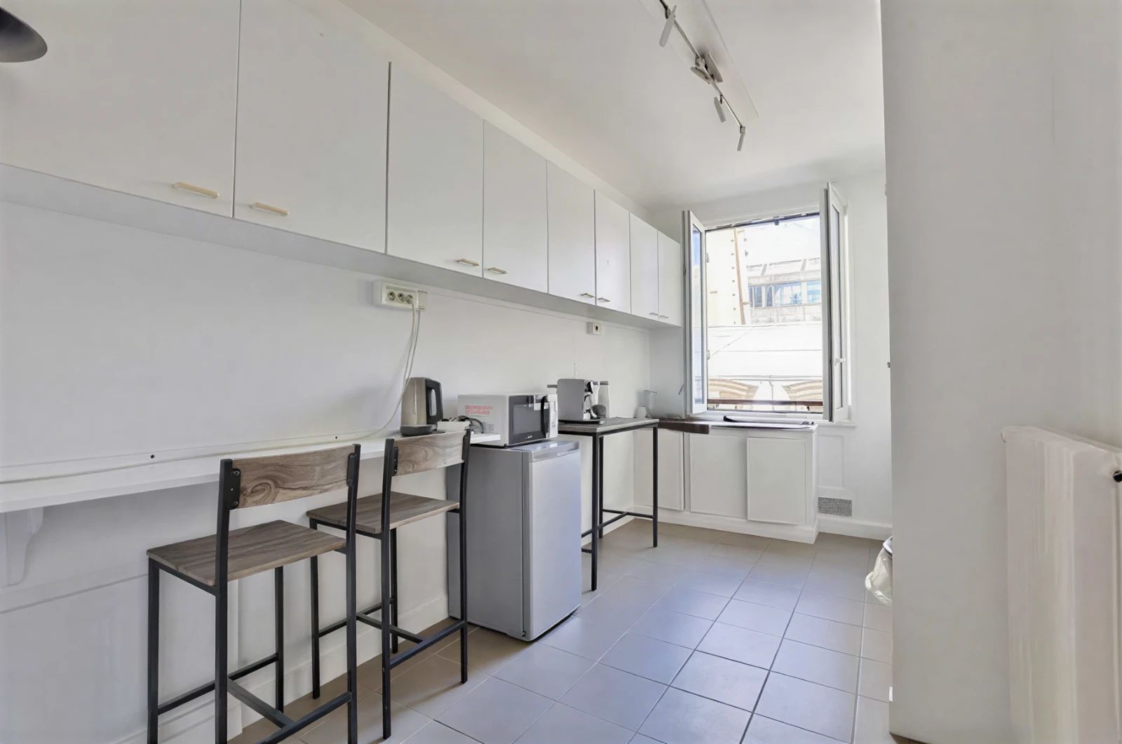 Bureau opéré · 12 à 15 postes · rue d'Hauteville, Paris 10e — photo 4/5