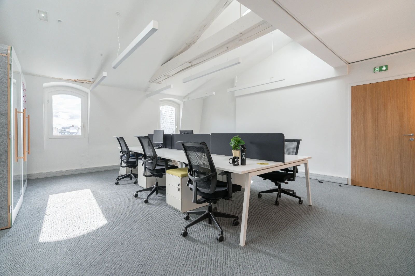 Bureau opéré · 35 à 42 postes · rue de Calais, Paris 9e — photo 7/11
