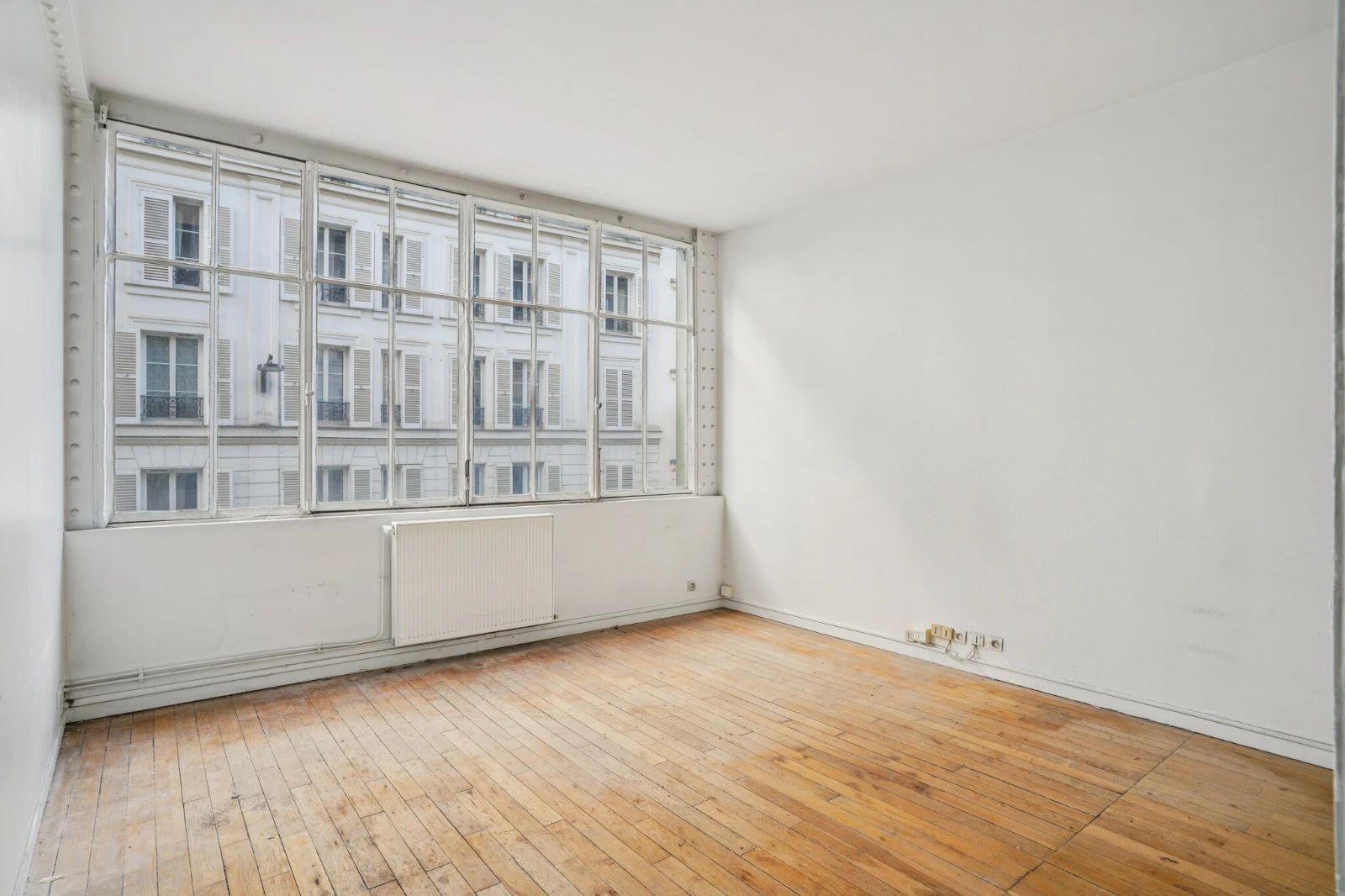 Bureau opéré · 20 à 24 postes · rue Jacques Louvel-Tessier, Paris 10e — photo 6/9