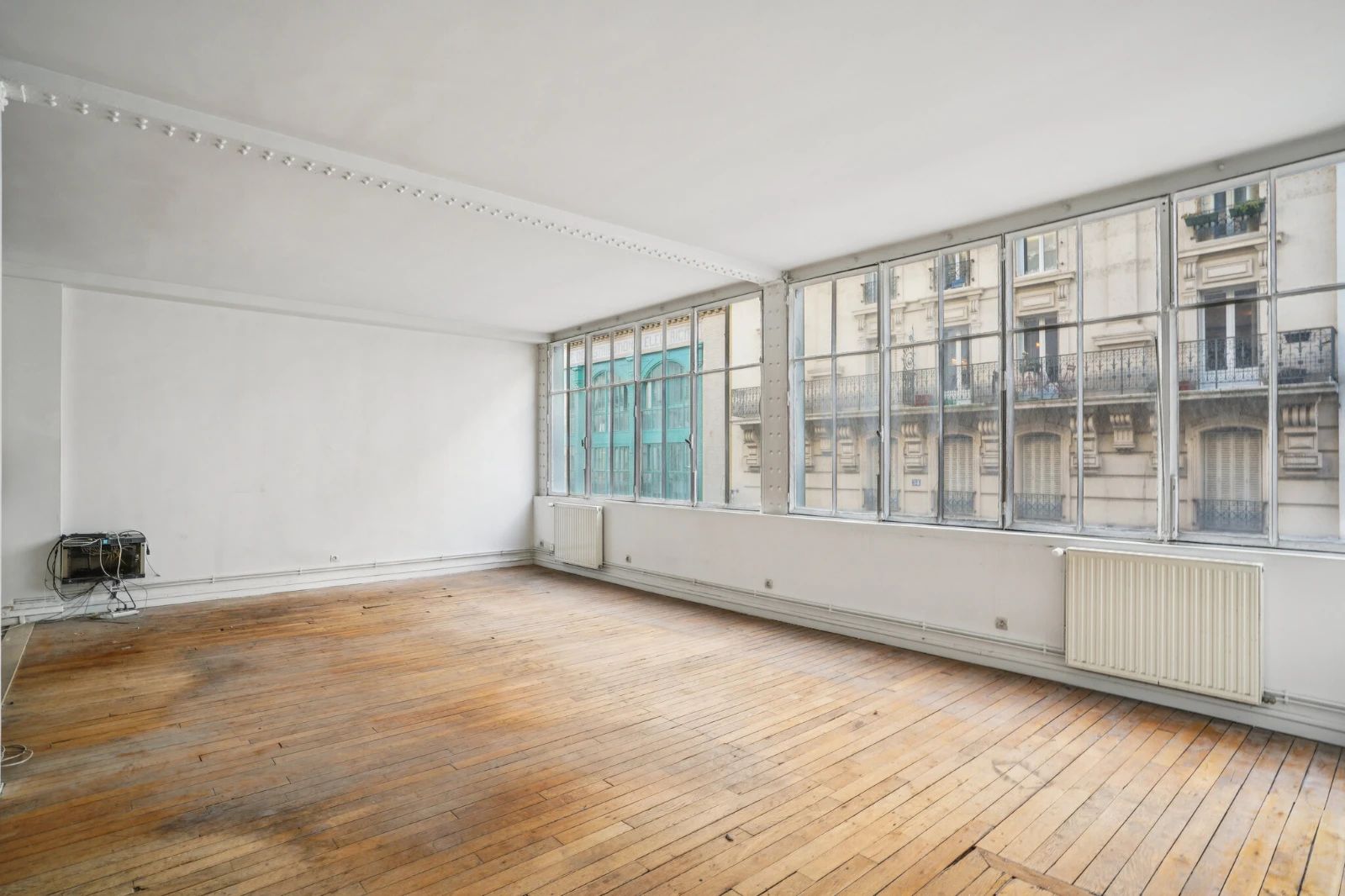 Bureau opéré · 20 à 24 postes · rue Jacques Louvel-Tessier, Paris 10e — photo 8/9