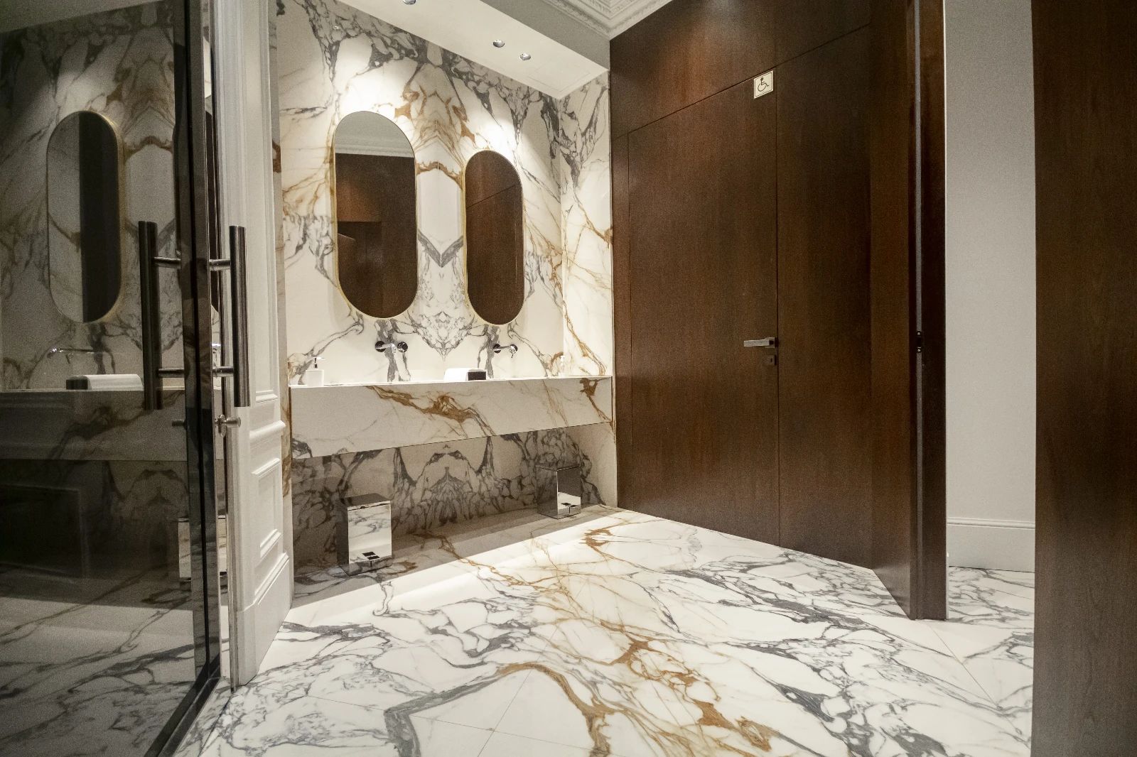 Bureau opéré · 26 à 52 postes · avenue d'Iéna, Paris 16e — photo 10/15