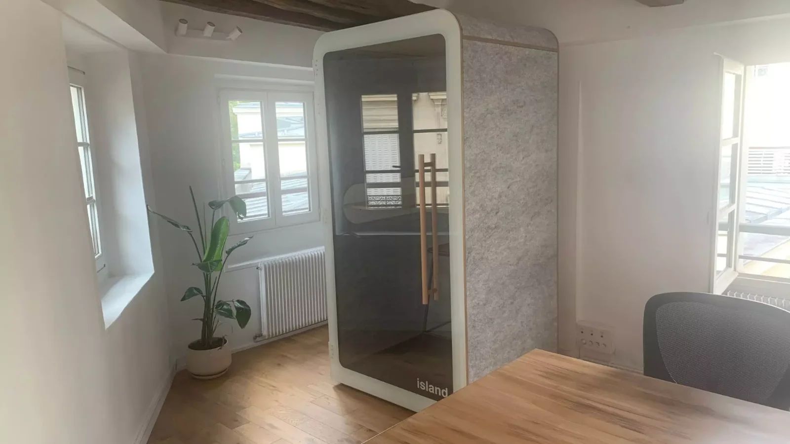 Bureau opéré · 10 à 12 postes · rue de Turenne, Paris 3e — photo 4/8