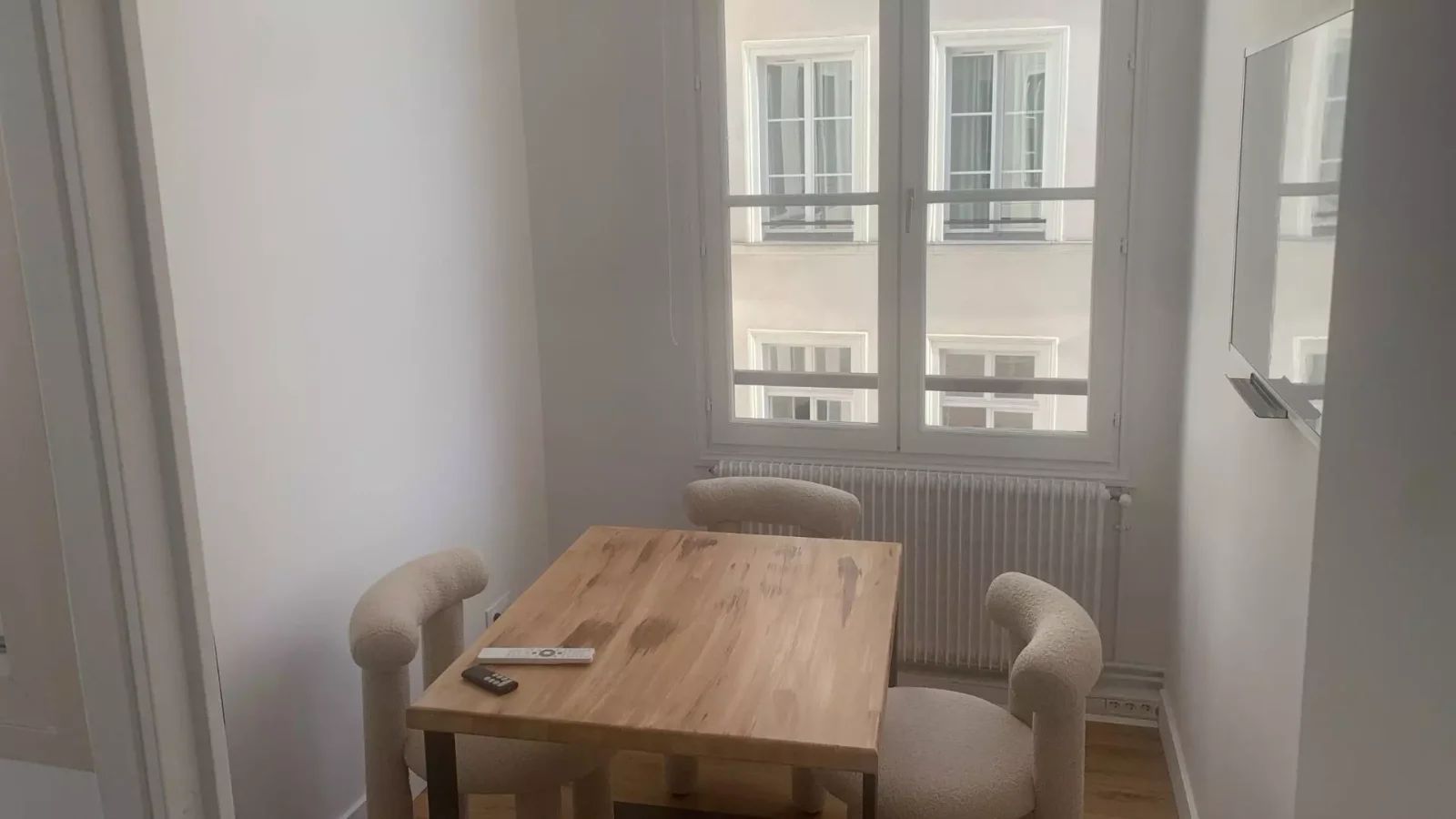 Bureau opéré · 10 à 12 postes · rue de Turenne, Paris 3e — photo 5/8