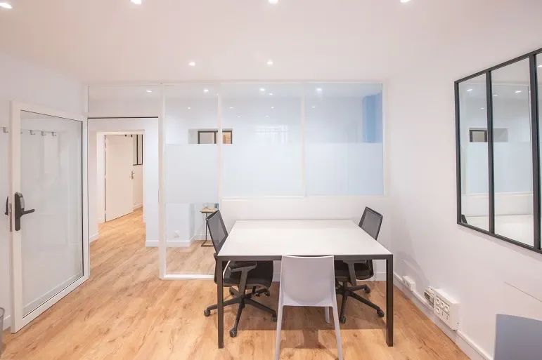 Coworking · 10 à 15 postes · rue Greneta, Paris 2e — photo 2/9