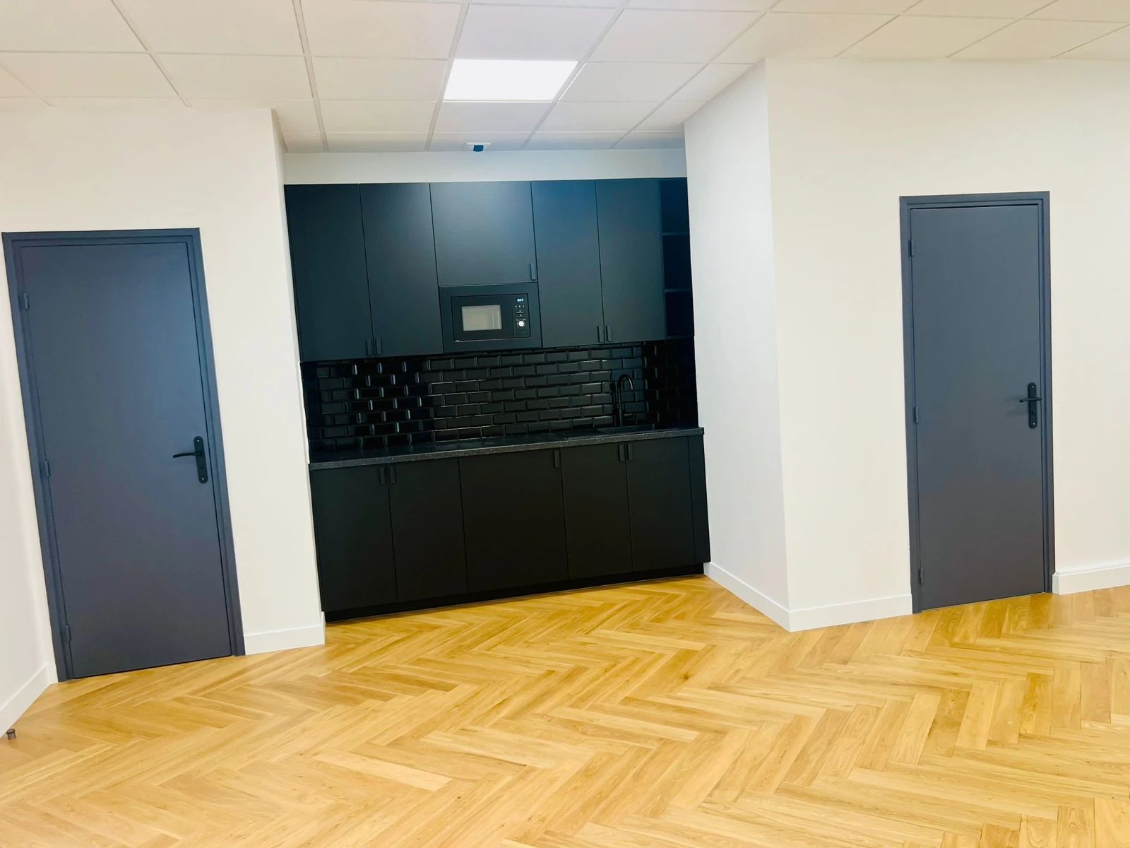18 rue Royale, bureau flexible à 75008 Paris — photo 1/6