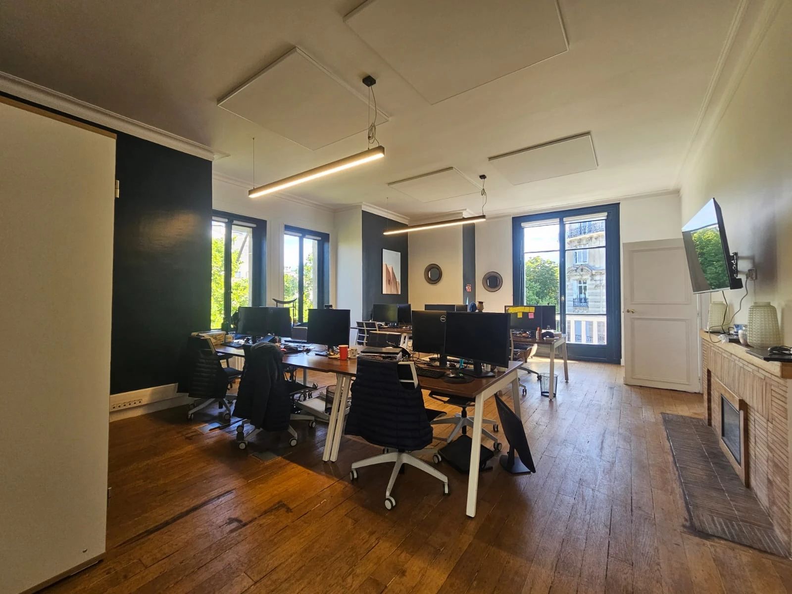 Bureau opéré · 24 à 28 postes · rue Alphonse de Neuville, Paris 17e — photo 6/12