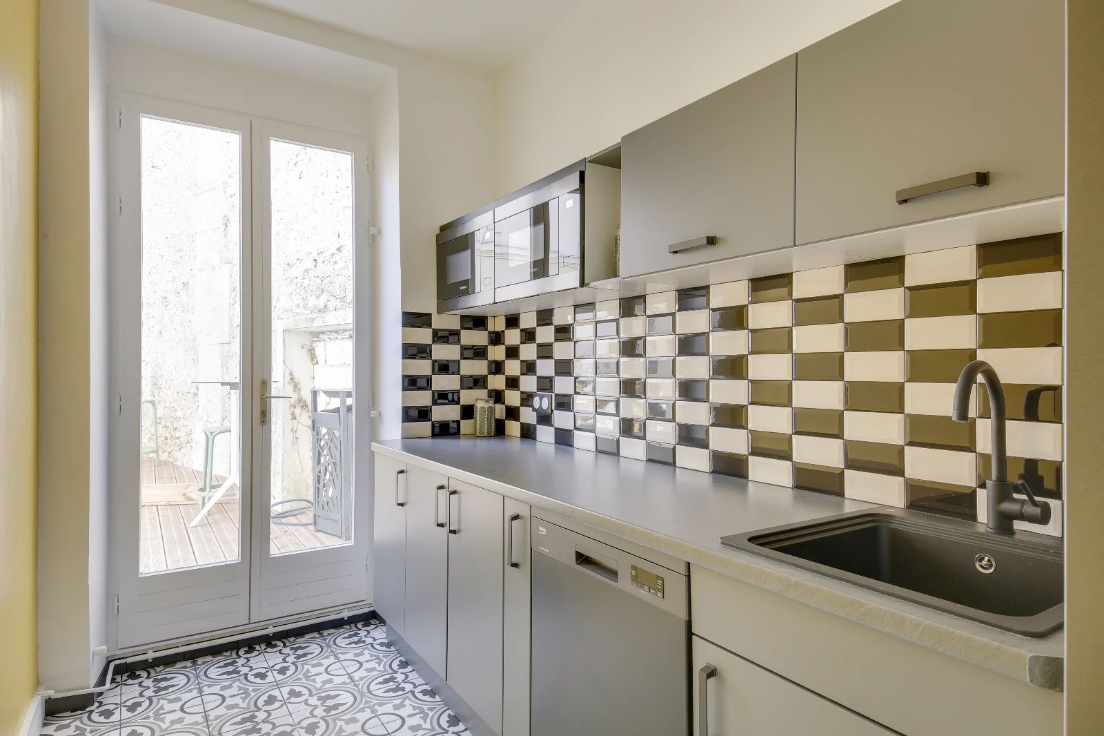 Bureau opéré · 24 à 28 postes · rue Alphonse de Neuville, Paris 17e — photo 11/12