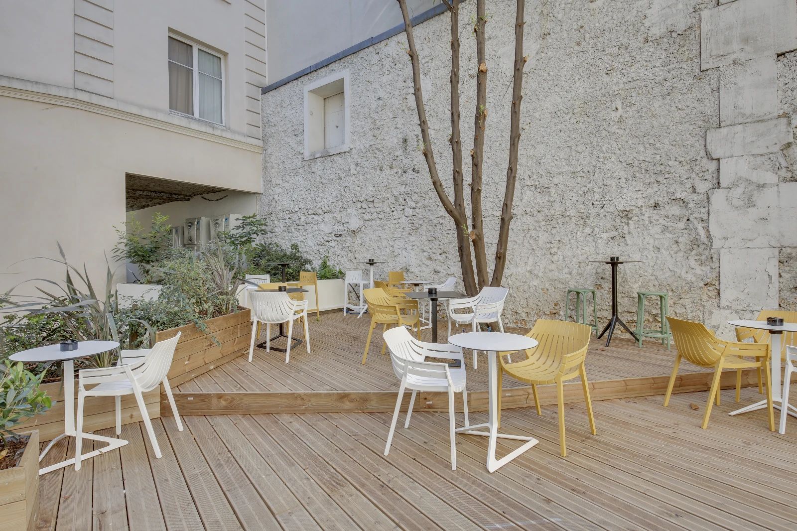 Bureau opéré · 24 à 28 postes · rue Alphonse de Neuville, Paris 17e — photo 12/12