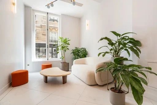 Bureau opéré · 1 à 100 postes · rue Cortambert, Paris 16e — photo 9/10