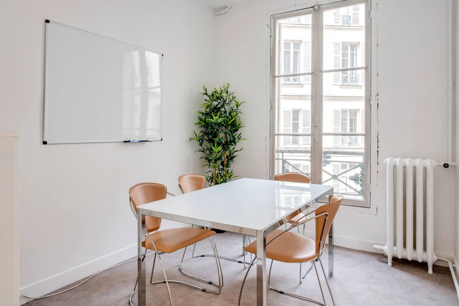 Coworking · 1 à 30 postes · rue de Laborde, Paris 8e — photo 6/8