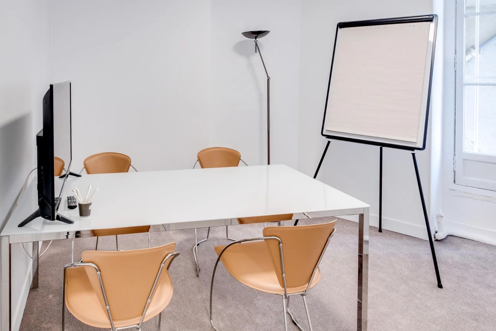 Coworking · 1 à 30 postes · rue de Laborde, Paris 8e — photo 7/8