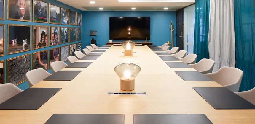 Coworking · 1 à 560 postes · rue Washington, Paris 8e — photo 5/8