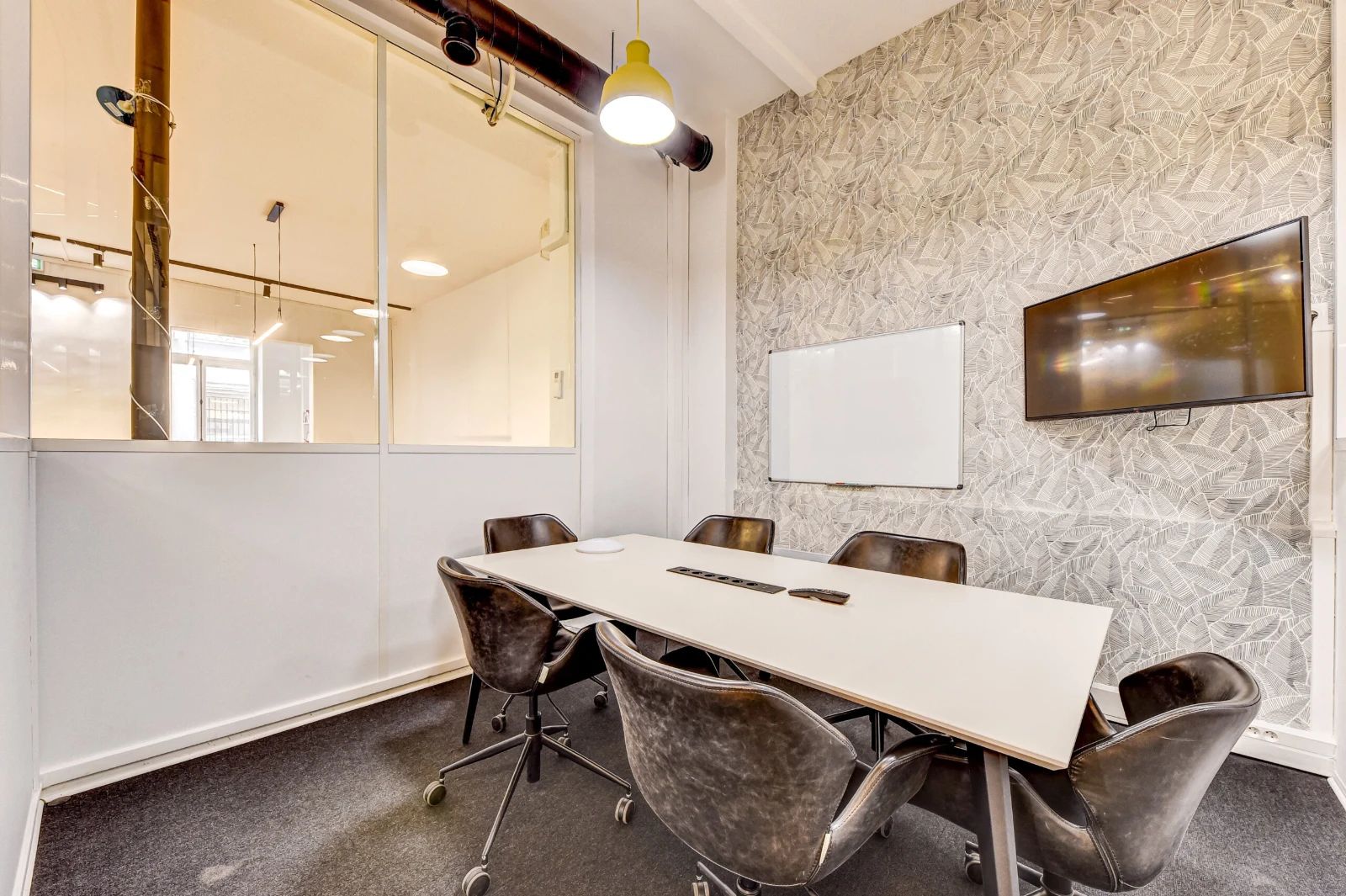 Bureau opéré · 26 postes · rue Saint-Joseph, Paris 2e — photo 6/8