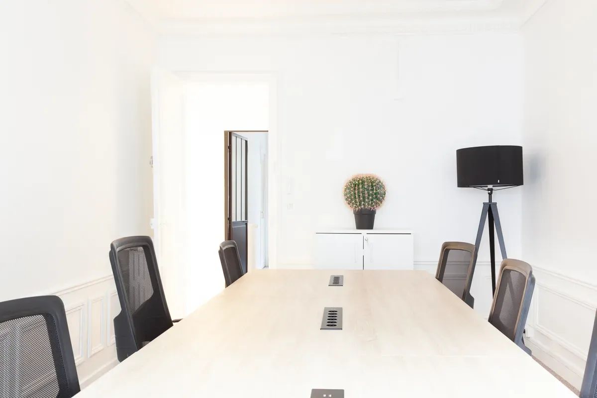 Bureau opéré · 20 à 24 postes · rue Bleue, Paris 9e — photo 6/11