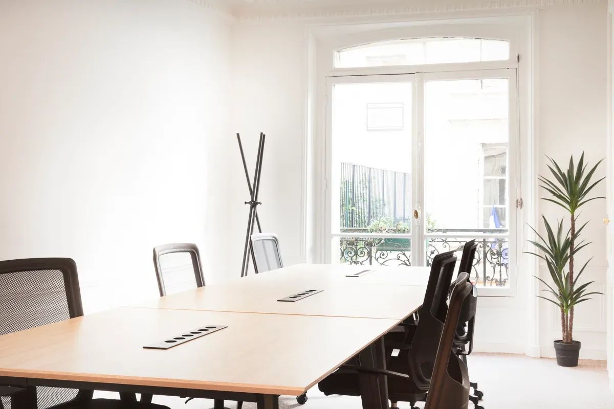 Bureau opéré · 20 à 24 postes · rue Bleue, Paris 9e — photo 7/11