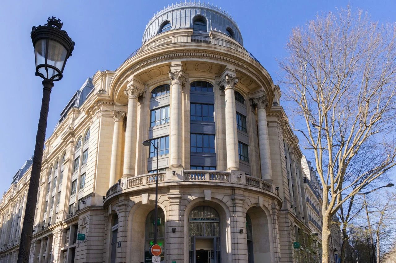 8 rue de Sofia, bureau flexible à 75018 Paris — photo 1/6