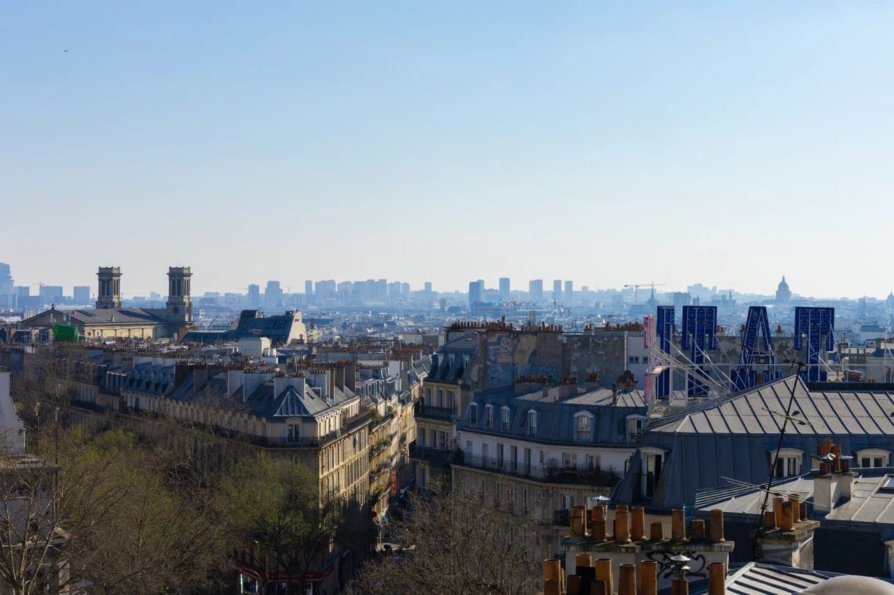 Coworking · 1344 postes · rue de Sofia, Paris 18e — photo 3/11