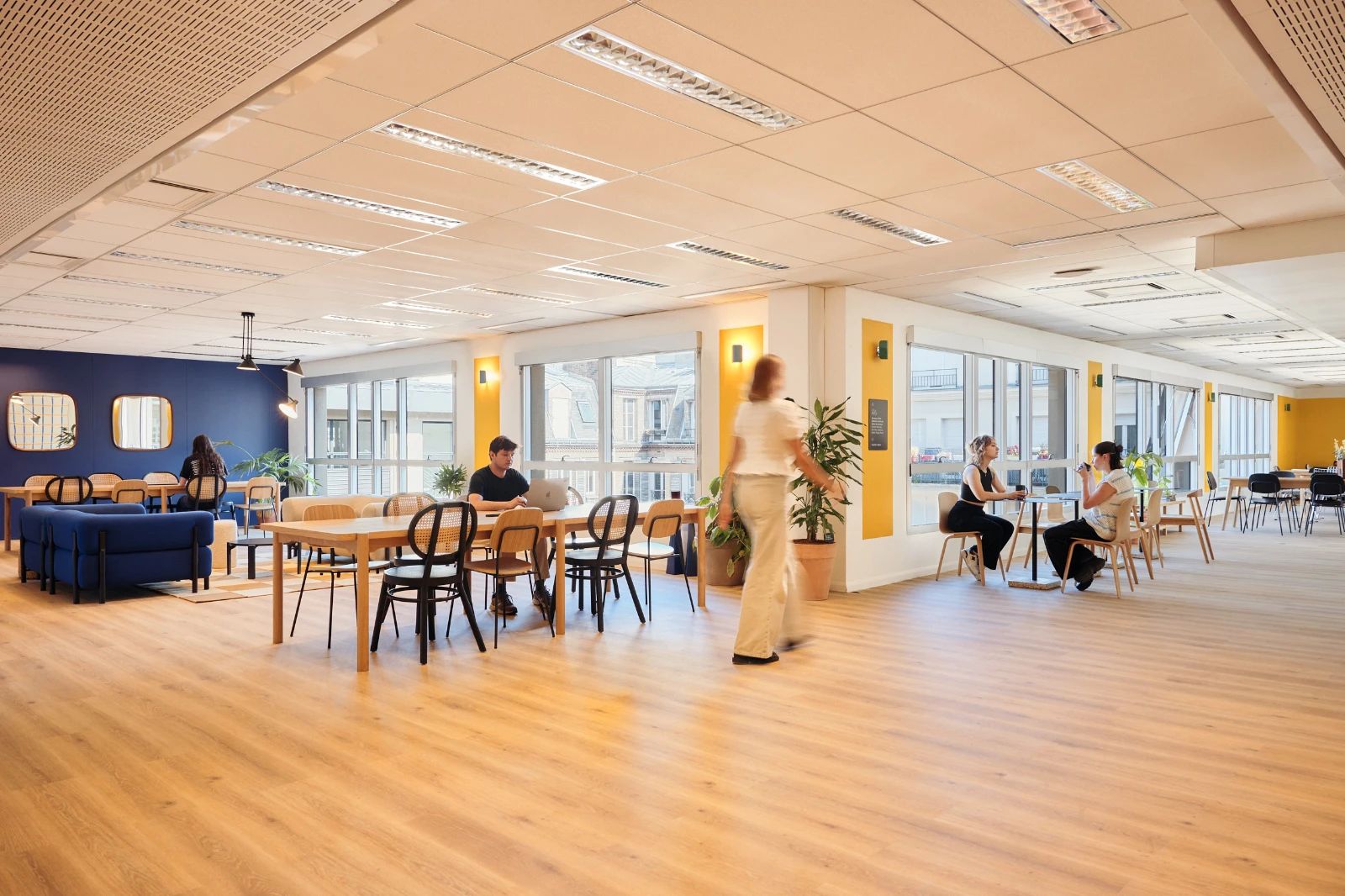 Coworking · 1344 postes · rue de Sofia, Paris 18e — photo 7/11