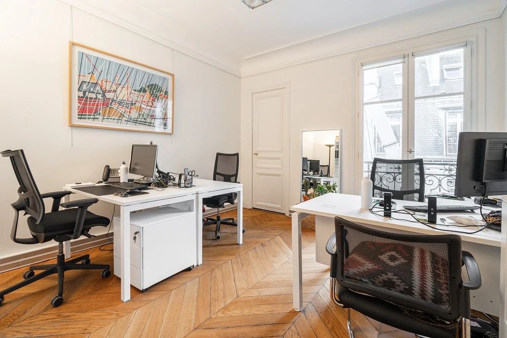Bureau opéré · 20 à 30 postes · avenue de l'Opéra, Paris 1er — photo 2/10