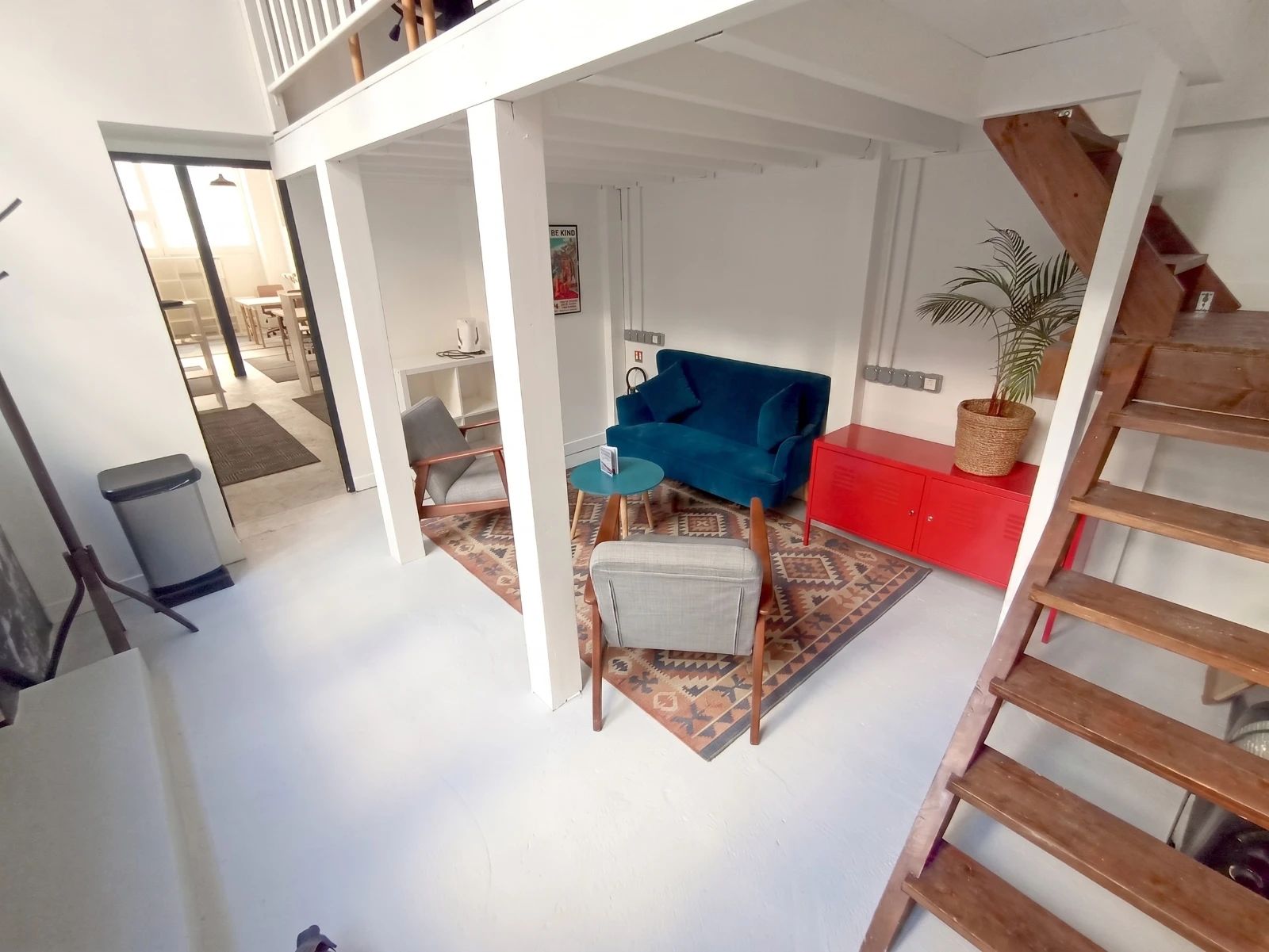 Bureau opéré · 14 à 17 postes · rue de Rocroy, Paris 10e — photo 6/9