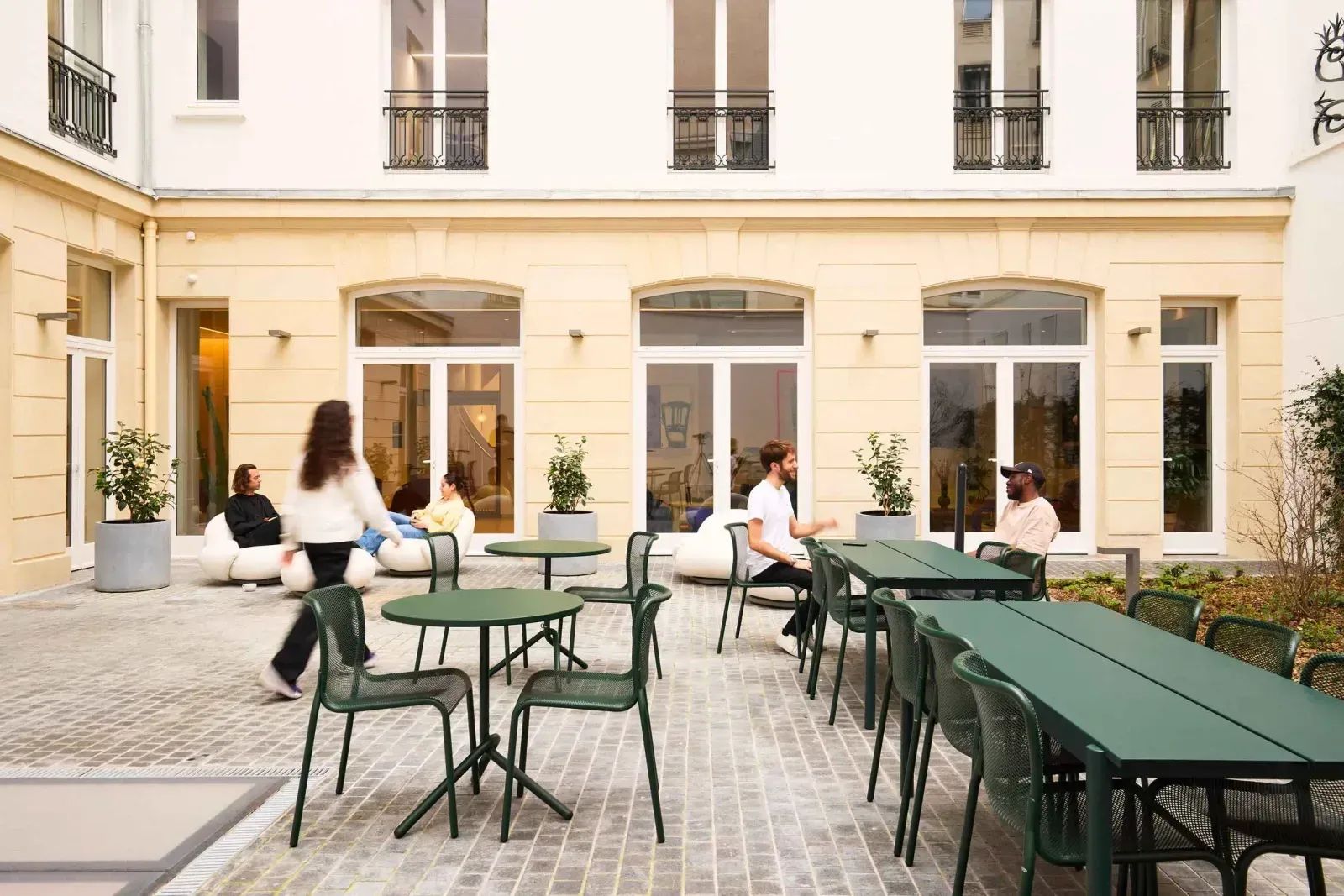 Coworking · 1 à 310 postes · rue de Miromesnil, Paris 8e — photo 4/6