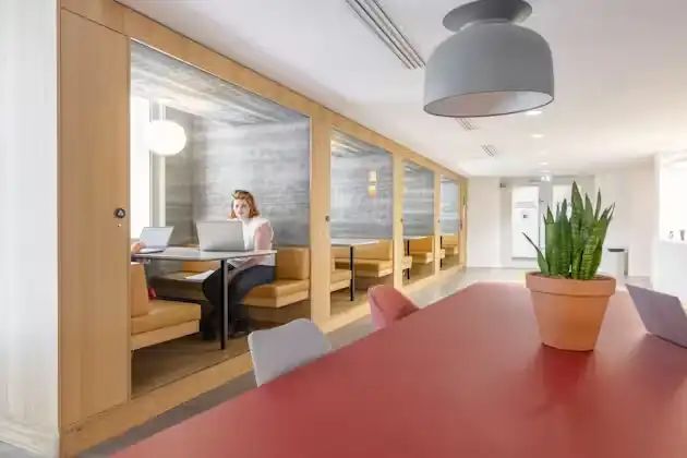 Coworking · 1 à 500 postes · rue de Londres, Paris 8e — photo 5/9