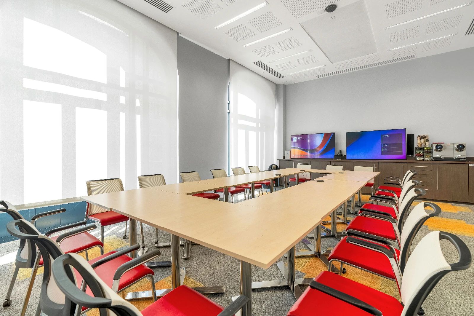 Coworking · 60 à 240 postes · rue de Presbourg, Paris 16e — photo 4/25