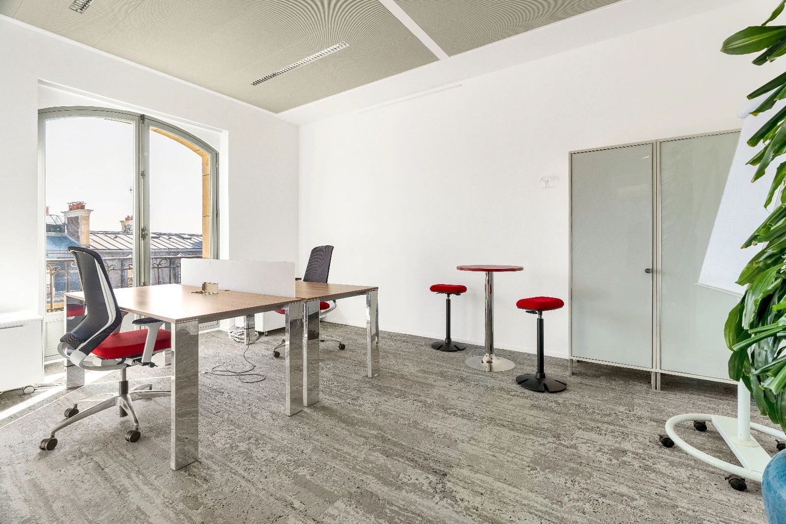Coworking · 60 à 240 postes · rue de Presbourg, Paris 16e — photo 8/25