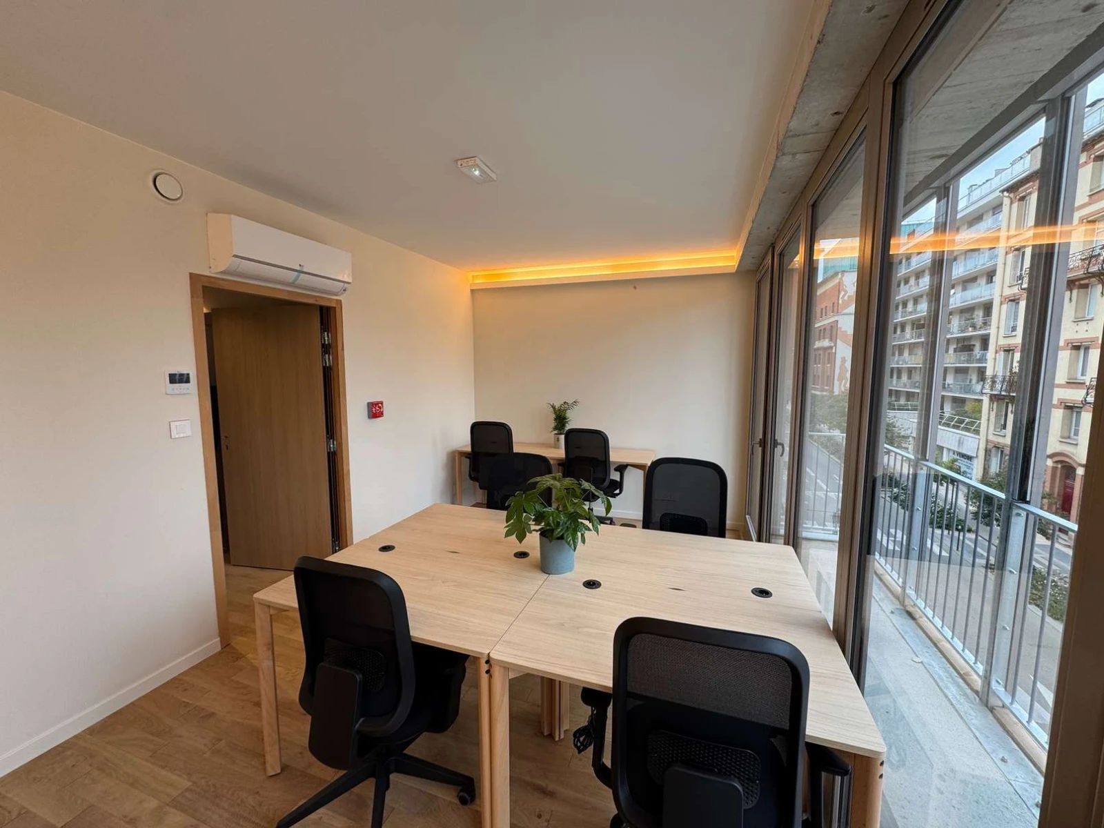 Coworking · 100 postes · avenue de la République, Montrouge — photo 9/17