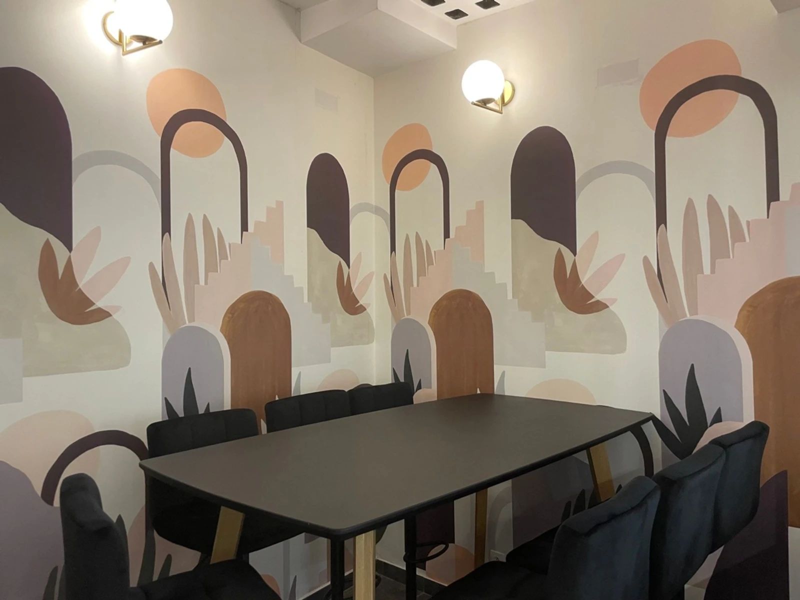Bureau opéré · 1 à 8 postes · rue des Petites-Écuries, Paris 10e — photo 5/8