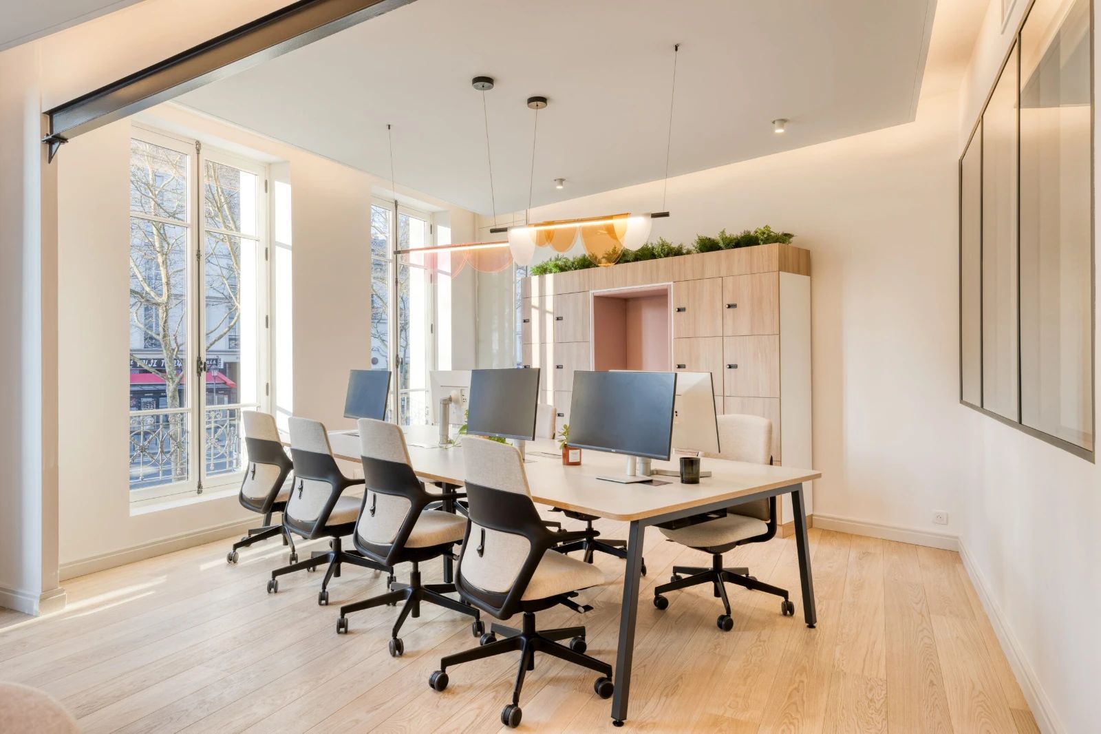 Bureau opéré · 1 à 28 postes · rue René Boulanger, Paris 10e — photo 2/7