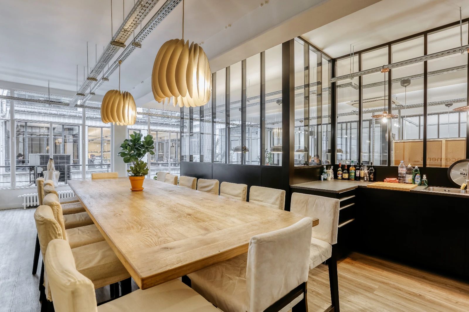 Bureau opéré · 40 à 65 postes · rue des Jeûneurs, Paris 2e — photo 6/8