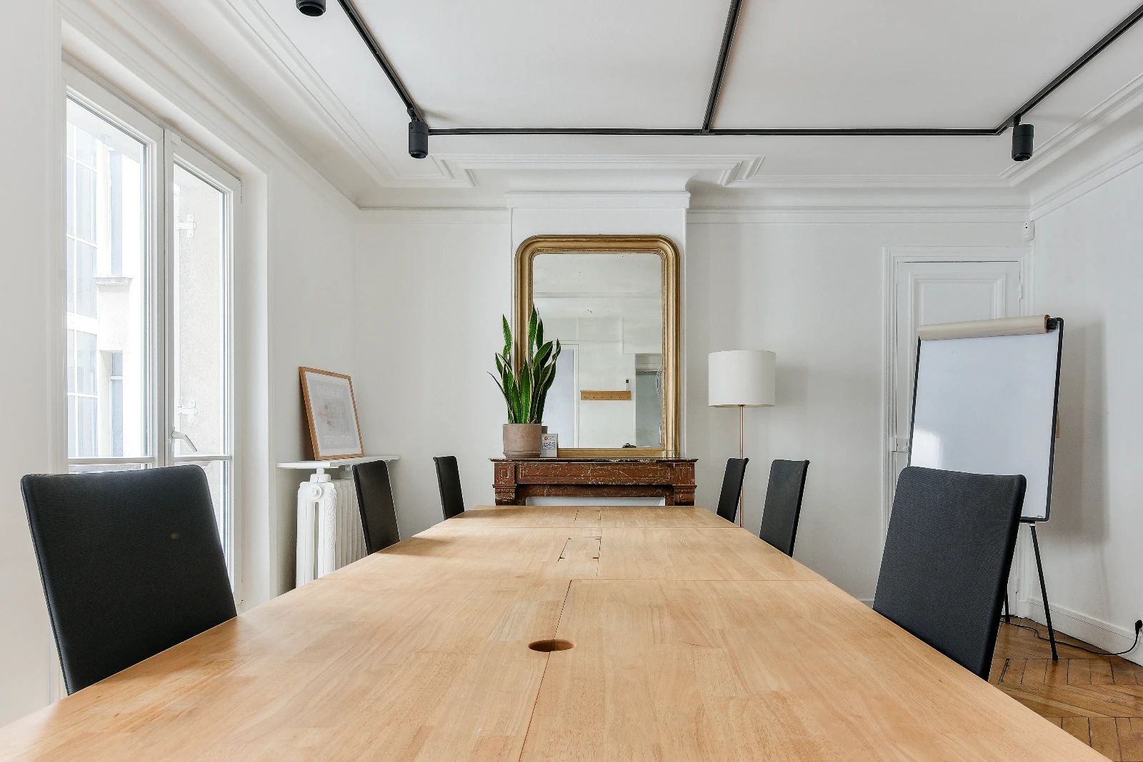 Bureau opéré · 20 à 25 postes · rue de Belzunce, Paris 10e — photo 4/7