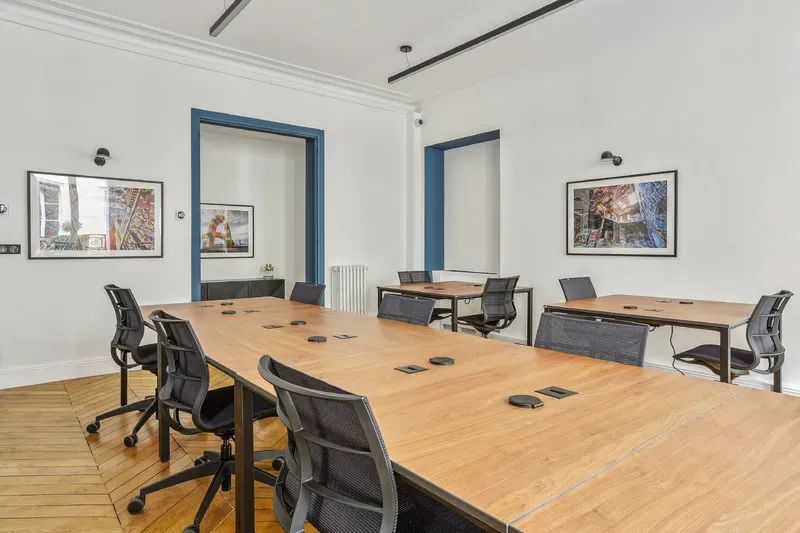 Bureau opéré · 26 à 36 postes · rue du Mail, Paris 2e — photo 2/17