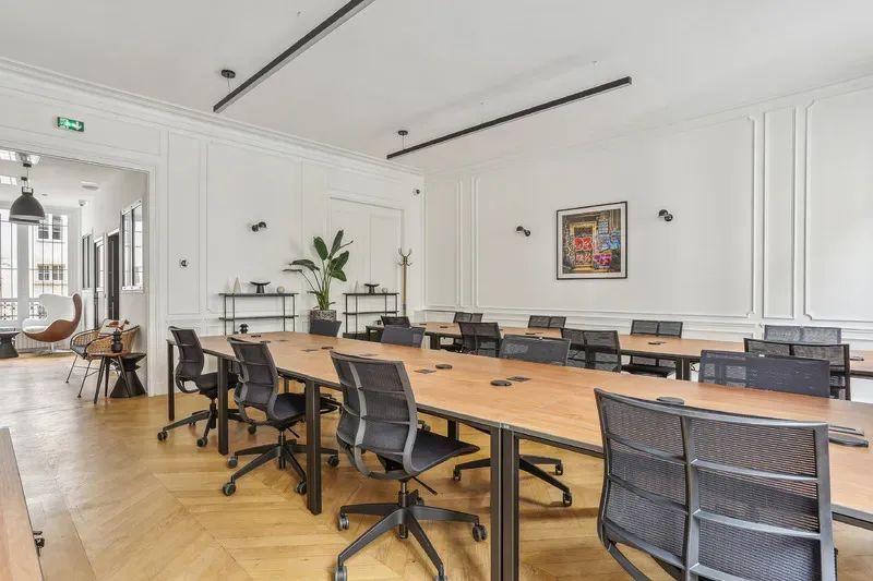 Bureau opéré · 26 à 36 postes · rue du Mail, Paris 2e — photo 5/17