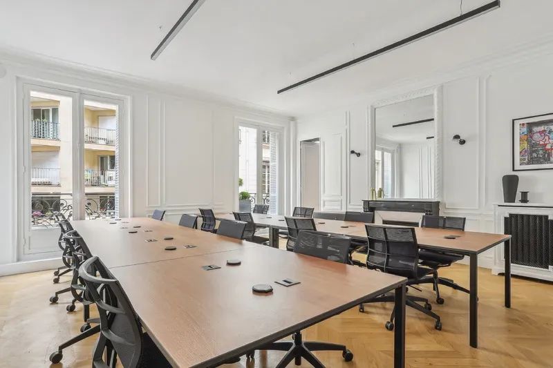 Bureau opéré · 26 à 36 postes · rue du Mail, Paris 2e — photo 6/17
