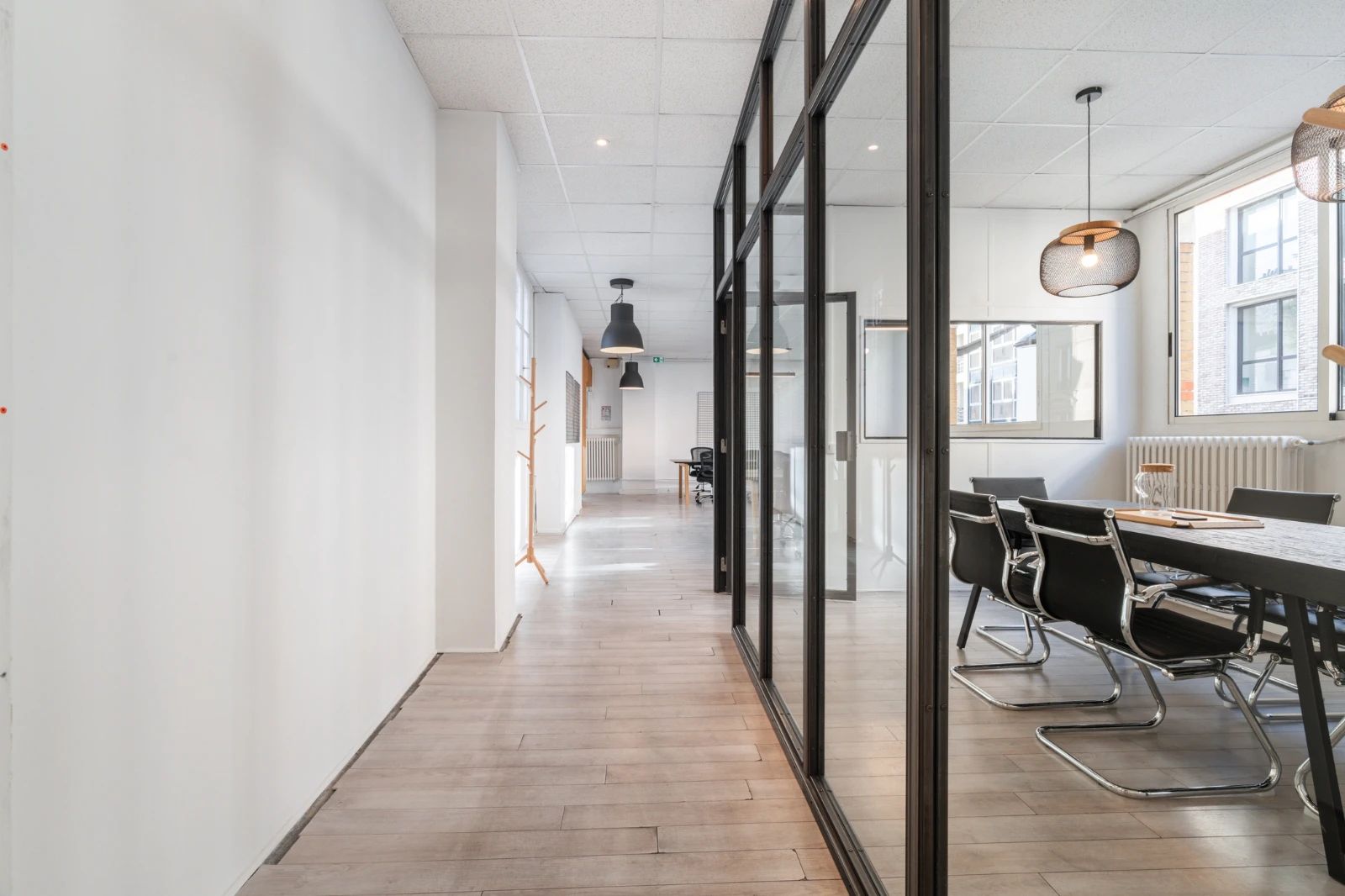 Bureau opéré · 25 à 30 postes · rue de Charonne, Paris 11e — photo 3/9