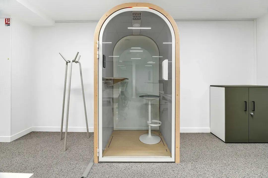 Bureau opéré · 10 à 14 postes · avenue de Villiers, Paris 17e — photo 7/8
